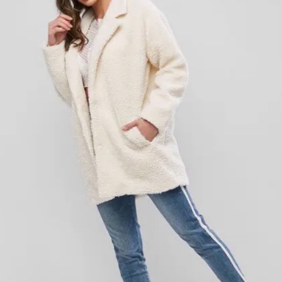 Zaful faux fur fuzzy coat - Picture 9 of 12